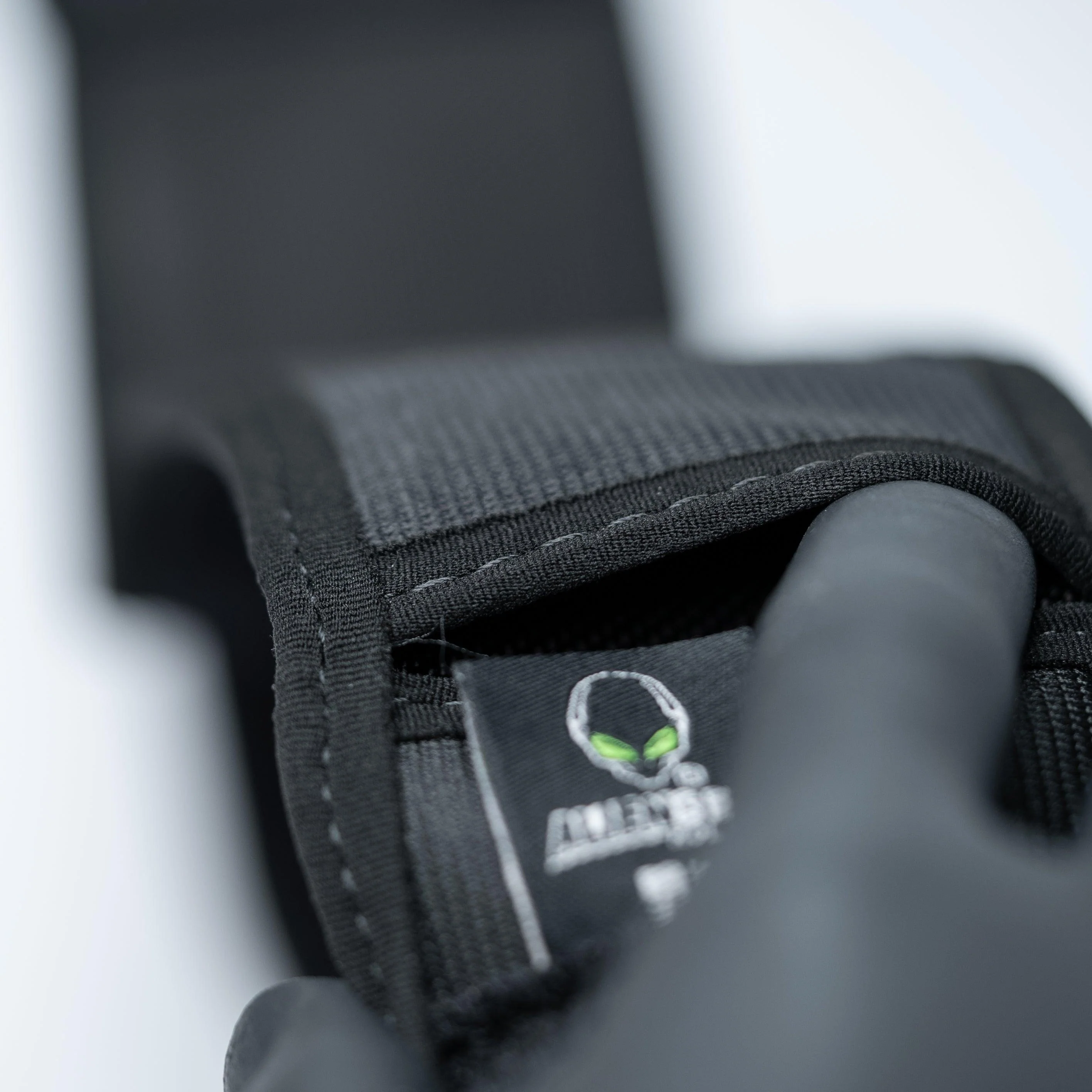 Sport Tuck Belly Band - Image 3